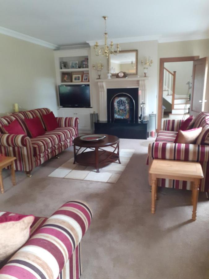 Single Or Twin Room In Lovely Country Residence Nobber Exterior photo